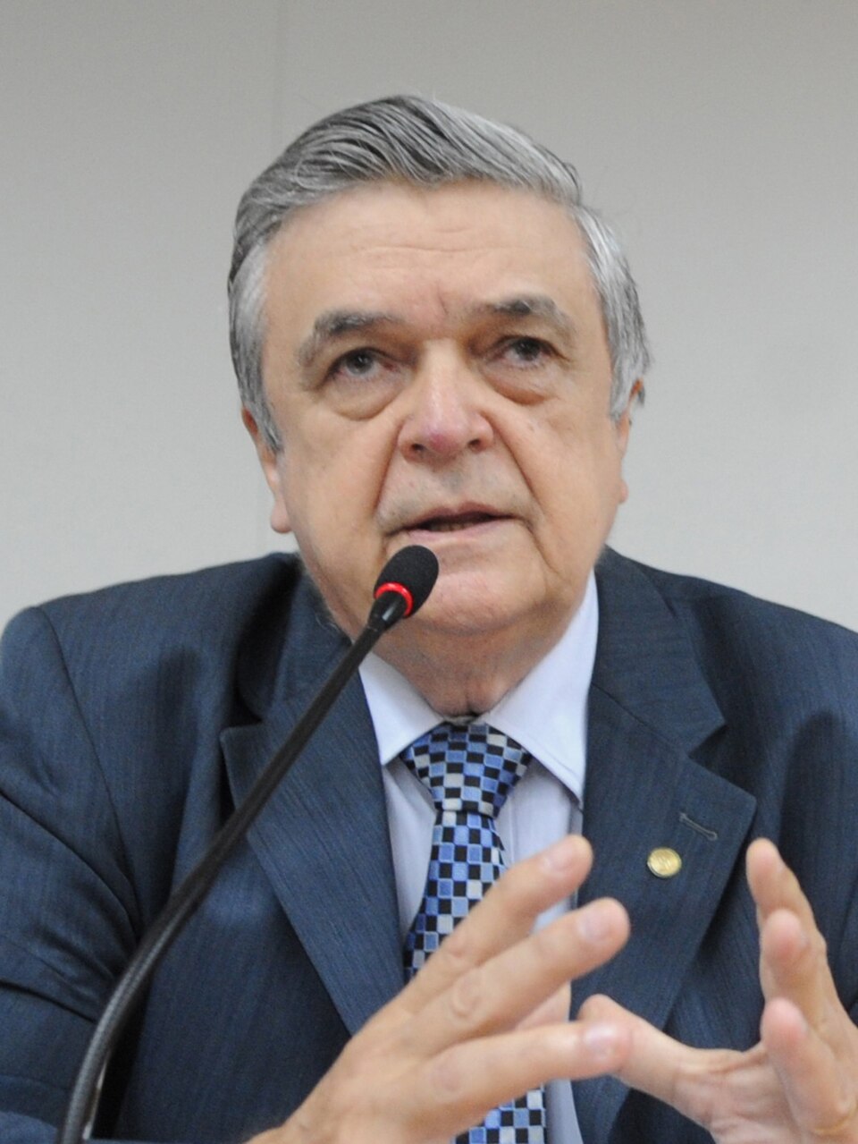 Professor Francisco Ariosto Holanda